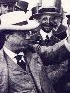 Theodor Roosevelt bei seinem Besuch des Panamakanals mit Panamahut